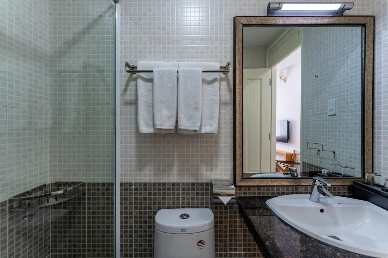 Edoya Hotel Phu My Hung مدينة هوشي منه المظهر الخارجي الصورة
